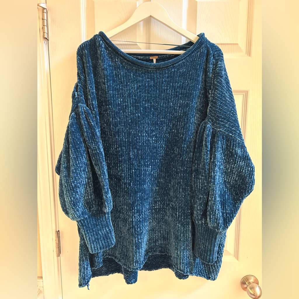 Free People Cold Shoulder Chenille Sweater Size M/L